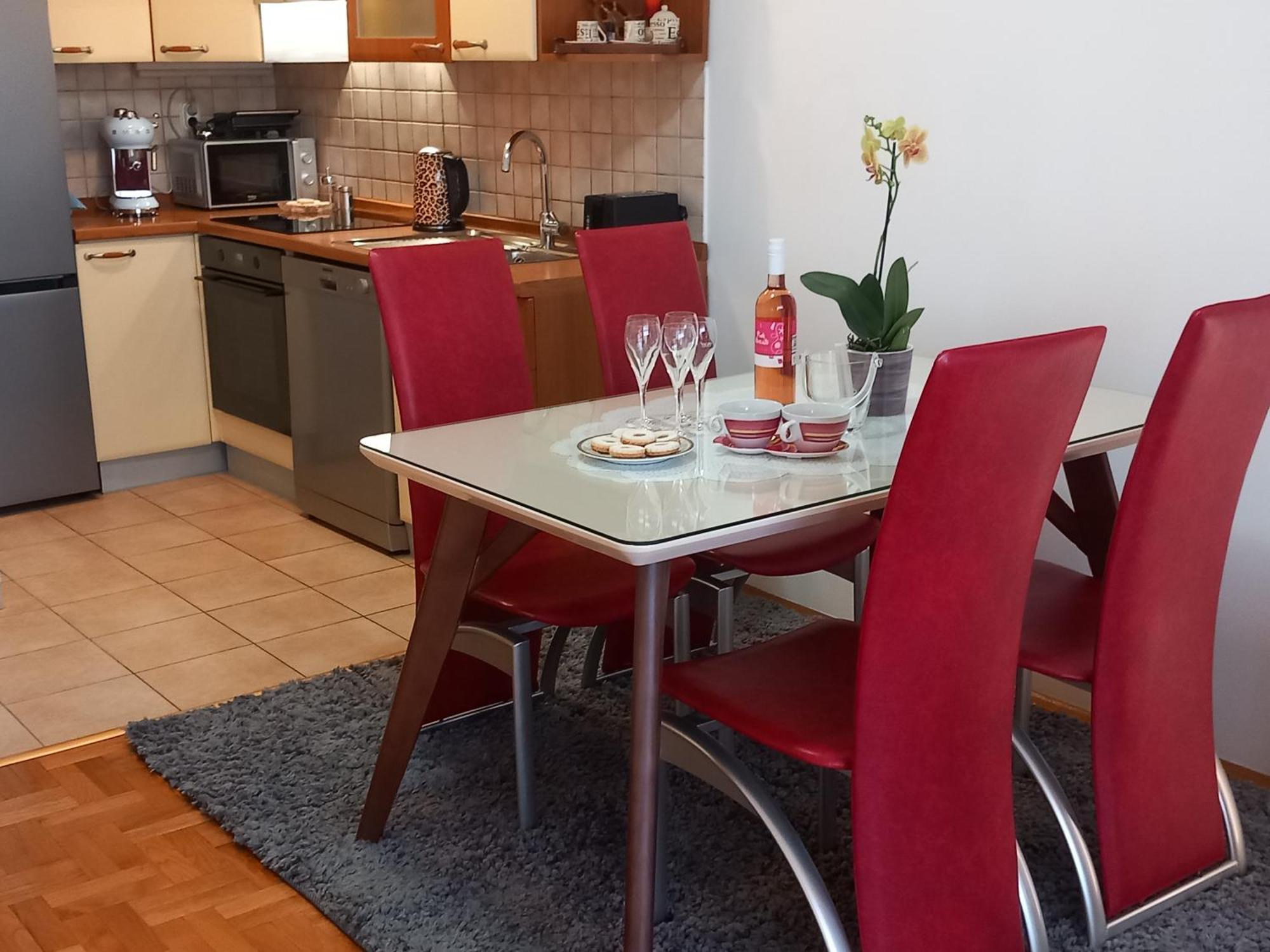Apartment Harmony - Pleasant And Comfortable Place With A Balcony And A Secured Garage Split Exterior foto